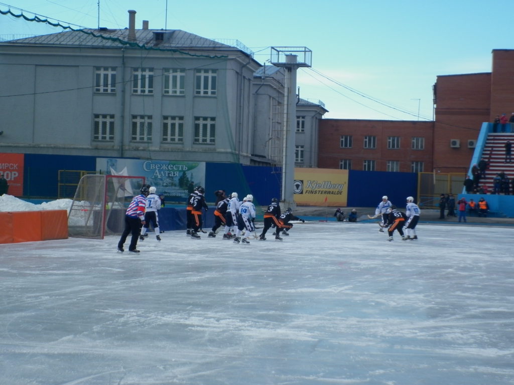 А вот была поездочка! Новосибирск. Хоккей с мячом. Часть первая.