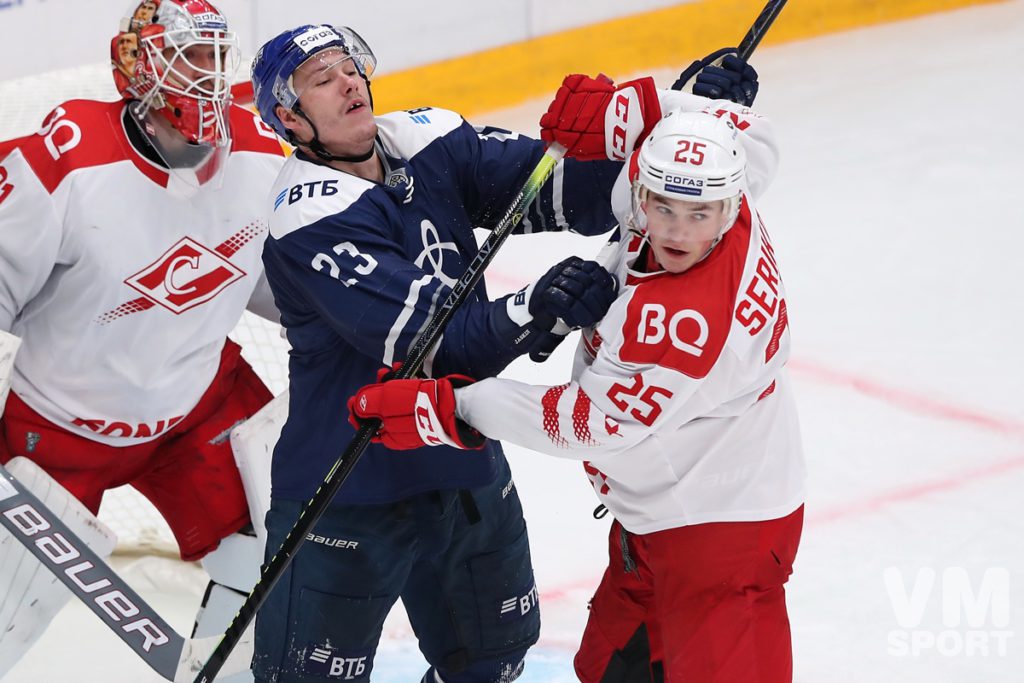«Динамо» vs «Спартак»  - хоккейное дерби в Петровском парке