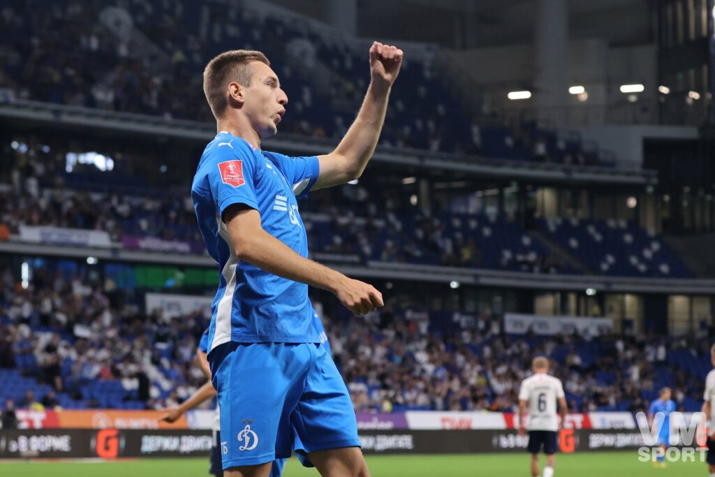 Ярослав Гладышев. ФК Динамо