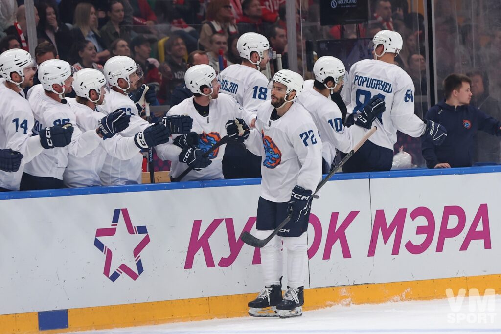 Гейдж Куинни. ХК Шанхай Дрэгонс