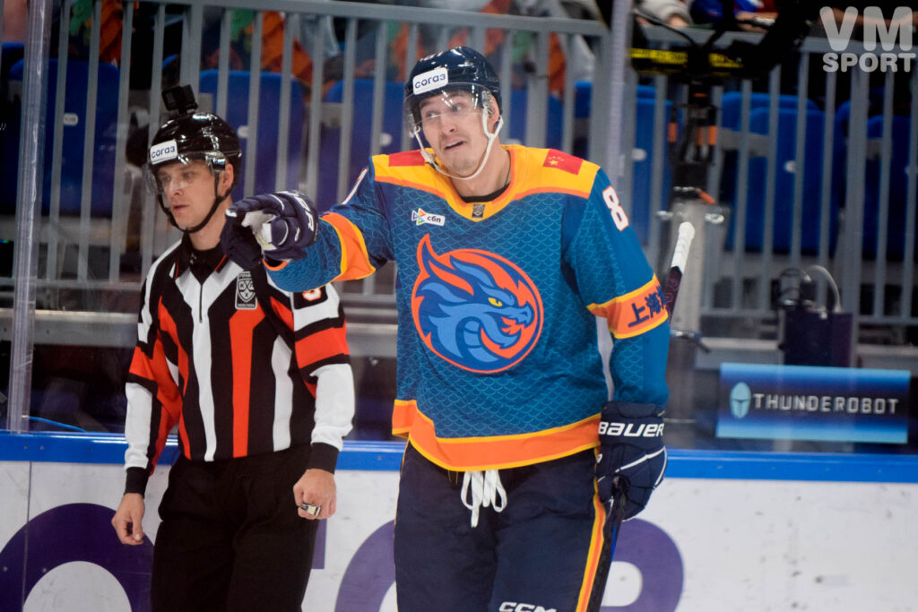 Никита Попугаев. ХК Шанхай Дрэгонс