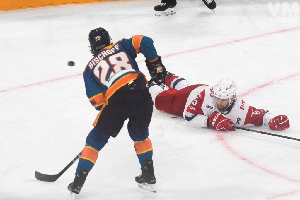 ХК Шанхай Дрэгонс-ХК Локомотив