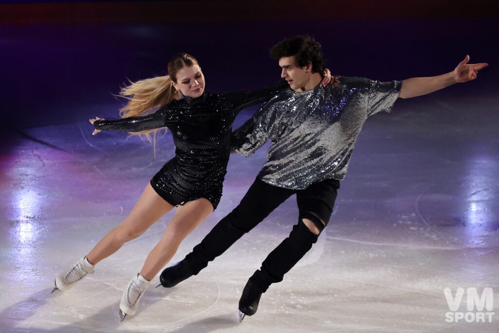 Александра Трусова (Игнатова) и Макар Игнатов. Фигурное катание