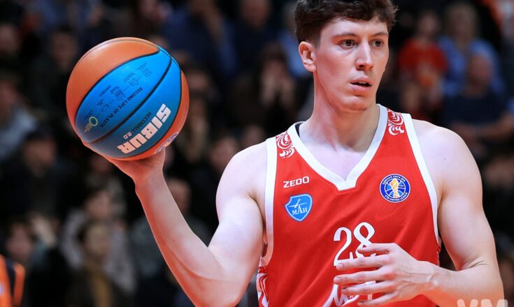 МБА-МАИ пересилил дома «Уралмаш» Александр Платунов. ПБК МБА-МАИ