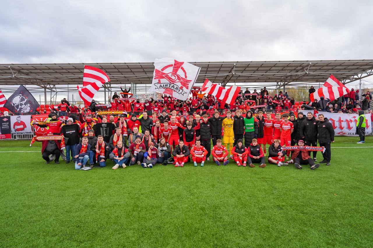 «Спартак-2» сыграл вничью в заключительном матче сезона с питерской «Звездой» и наградил своих «золотников» ФК Спартак-2 Москва/ 26102025