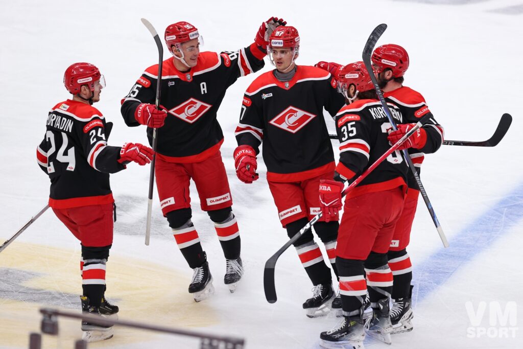 Даниил Гутик. ХК Спартак