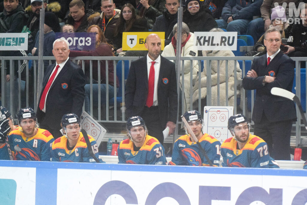 Митч Лав. ХК Шанхай Дрэгонс