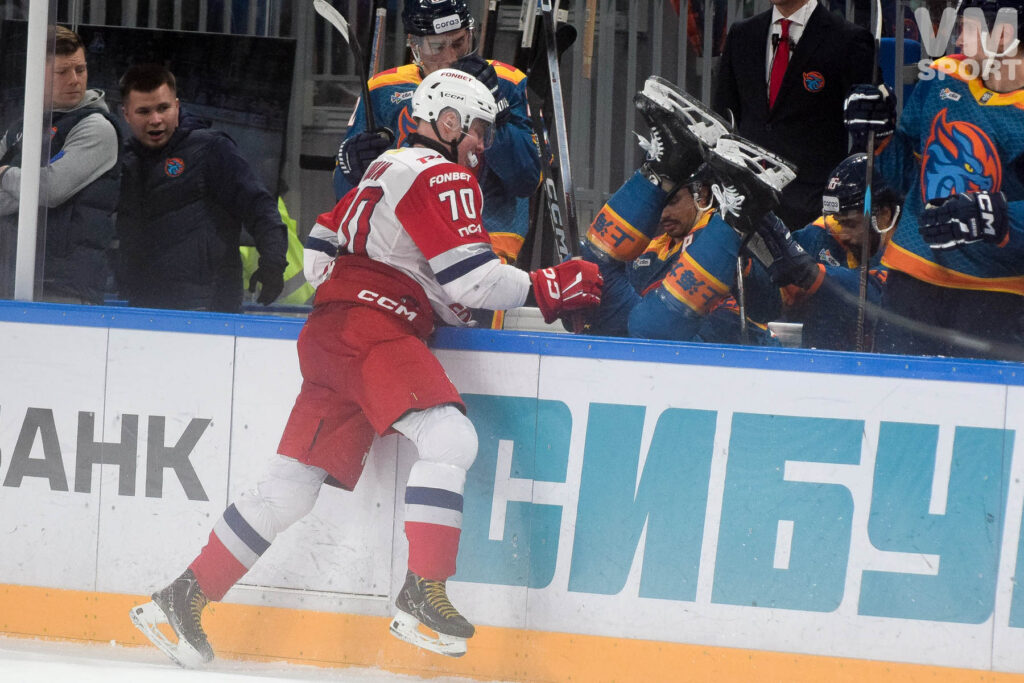 ХК Шанхай Дрэгонс-ХК Локомотив