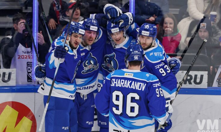 "Динамо" открыло домашнюю серию уверенной победой над "Металлургом" ХК Динамо