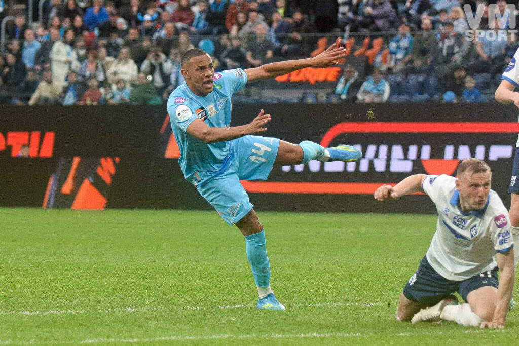 ФК Зенит-ПФК Крылья Советов