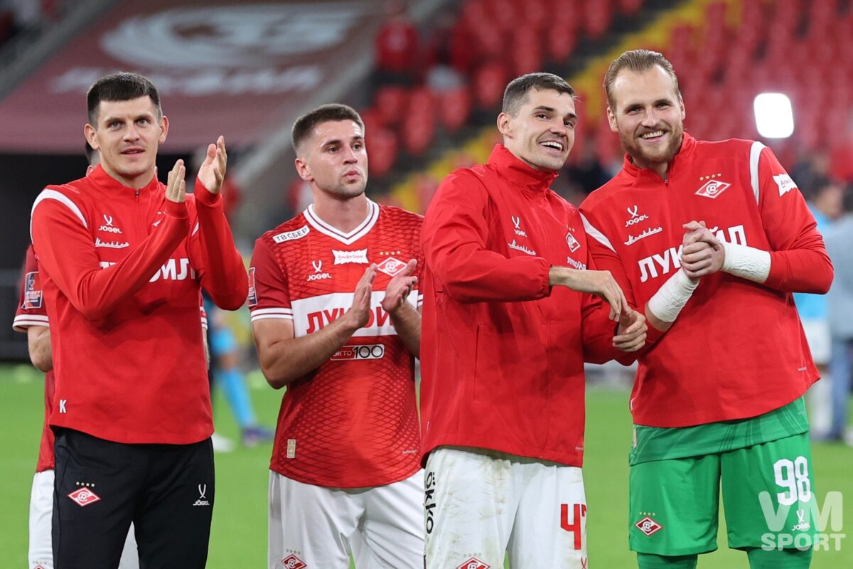 AB3I5552 ФК Спартак. Даниил Хлусевич, Владислав Саусь, Роман Зобнин, Александр Максименко
